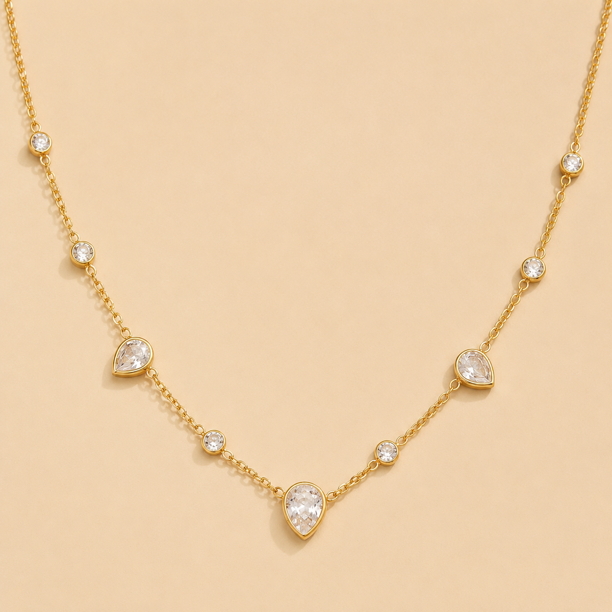 Elara necklace